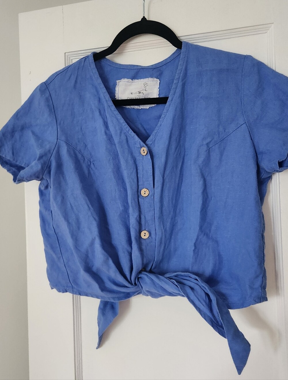 notPERFECTLINEN Blue Button-Front Tie Hem Linen Top